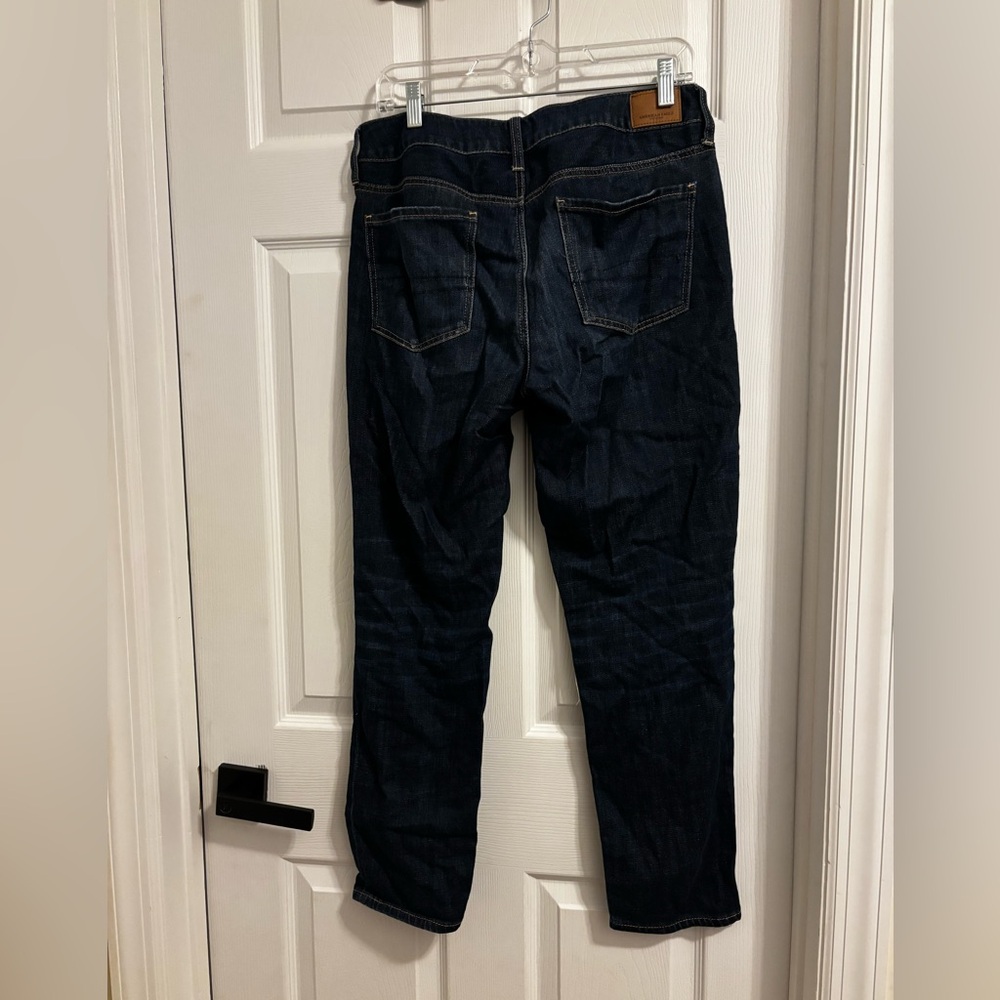 American eagle Dark Wash Distressed Women's Tomgirl Jeans - size 8 Regular - Picture 6 of 6